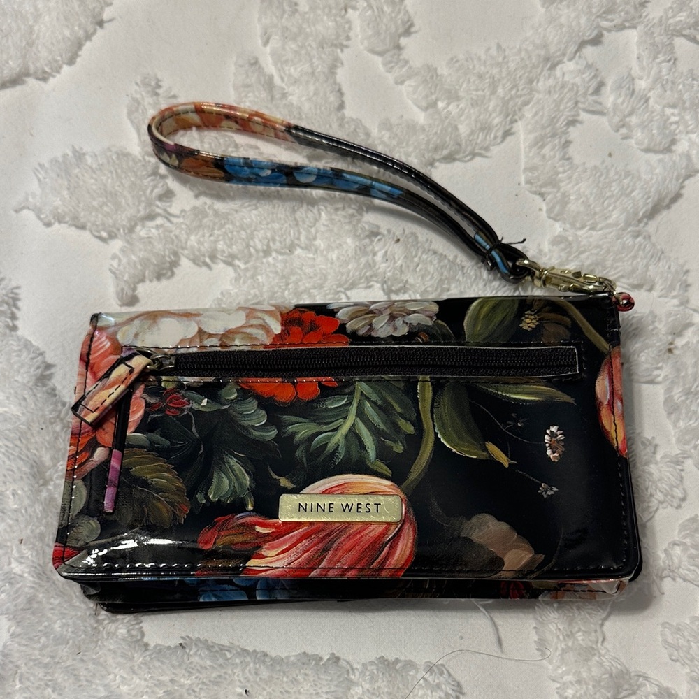 Nine West Black Floral Wristlet Clutch
